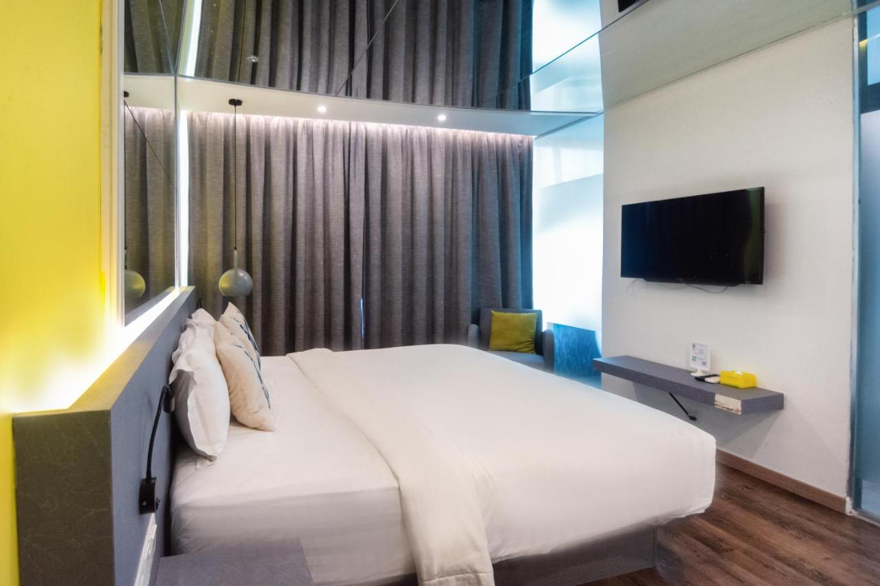 Apple Hotel Times Square George Town Exteriör bild