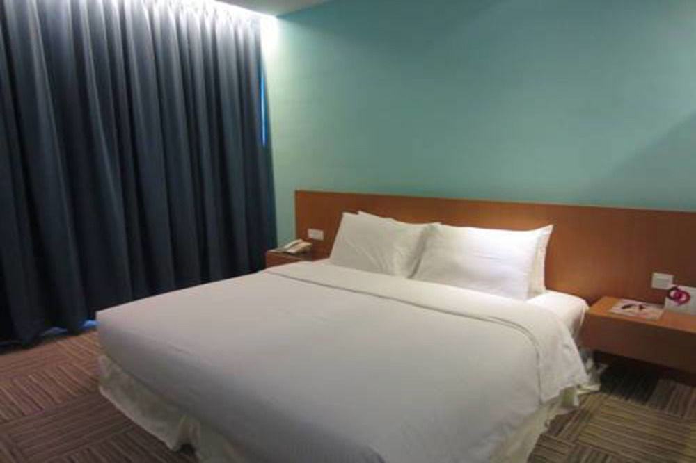 Apple Hotel Times Square George Town Exteriör bild
